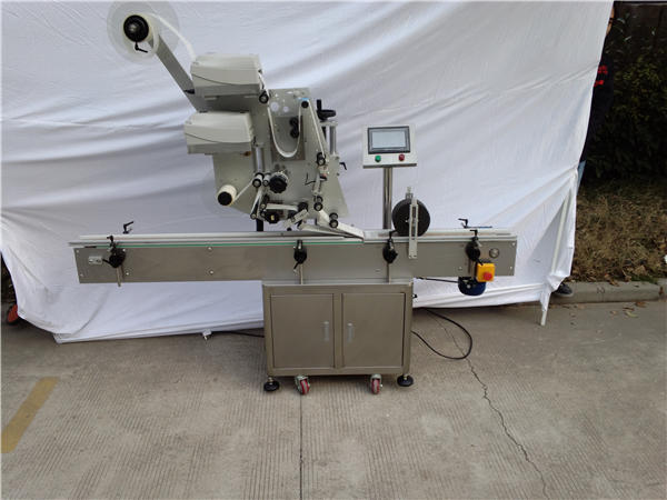 Aŭtomata Grasa Plano-Labelmaŝino Por Ebena Botelo 